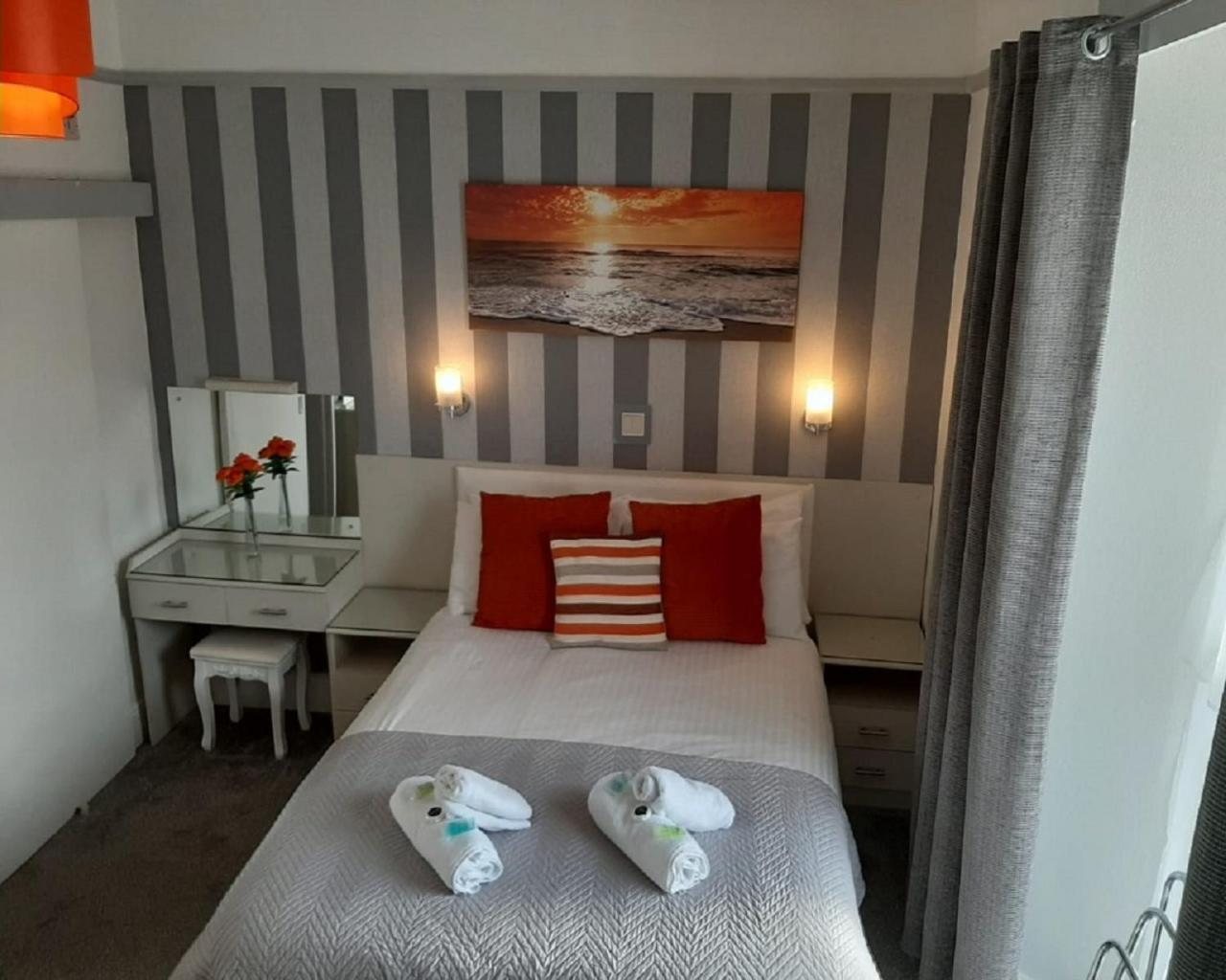 Seacroft Guest House 페인턴 객실 사진